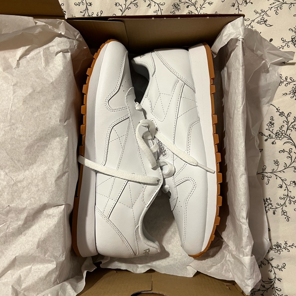 Reebok Sneakers